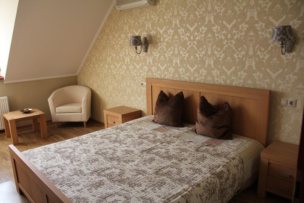 Guest House Romantika Panzio Gyula Quarto foto
